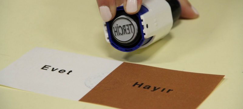 2017 Referandumu Sonrası Büyüyen İktidar Krizi: Uzun Yerel Seçimlere Kurumsalcı ve Söylemsel Bir Bakış 2017 Referandumu Sonrası Büyüyen İktidar Krizi: Uzun Yerel Seçimlere Kurumsalcı ve Söylemsel Bir Bakış