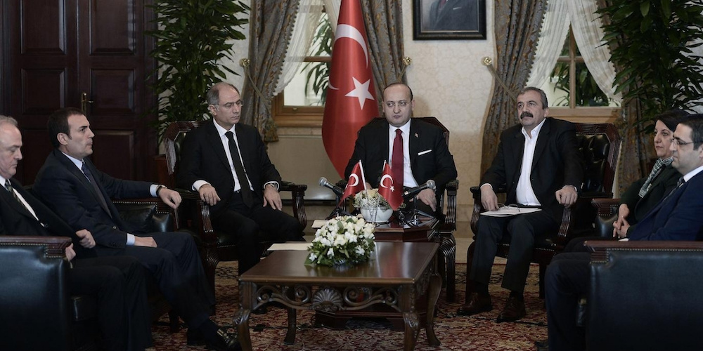 Etnik Terörü Liberaller Nasıl Çözer?