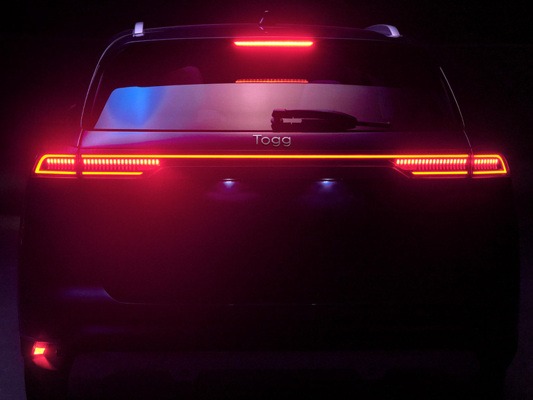 Bir Beyaz Filin Sorgusu: TOGG’u Neden Savunmak Zorunda Değiliz?