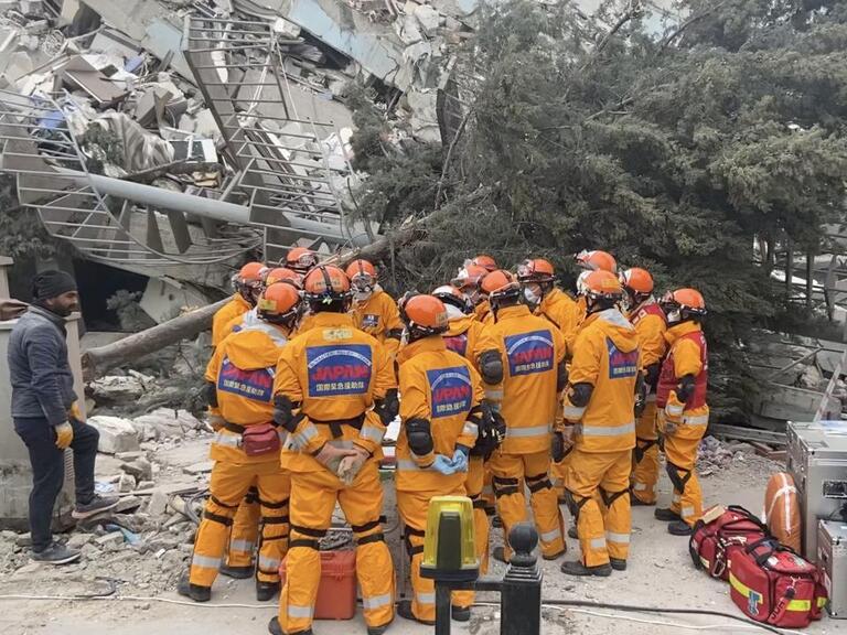 Deprem Diplomasisi Türkiye’de Yabancı Düşmanlığını Geriletir mi?