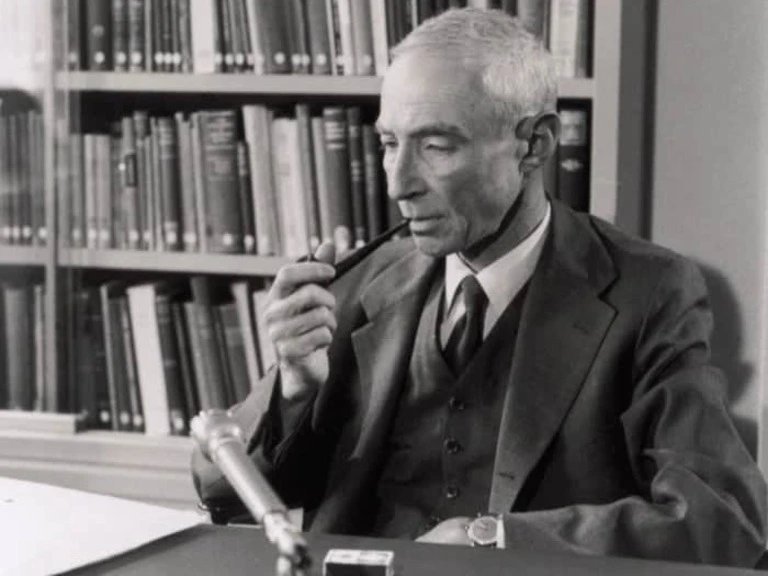 Hegemonyanın Kayganlığı Bağlamında Oppenheimer Filmi