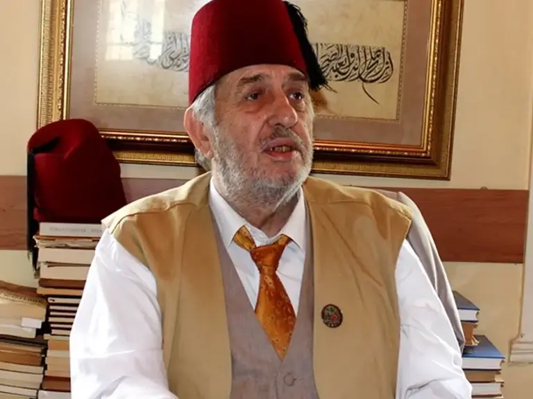 Kulaktan Dolma Tarihçilik