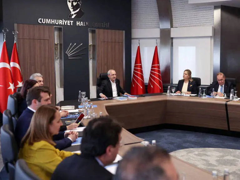 Hikmetinden Sual Olunamayan Cenah: Cumhuriyet Halk Partisi