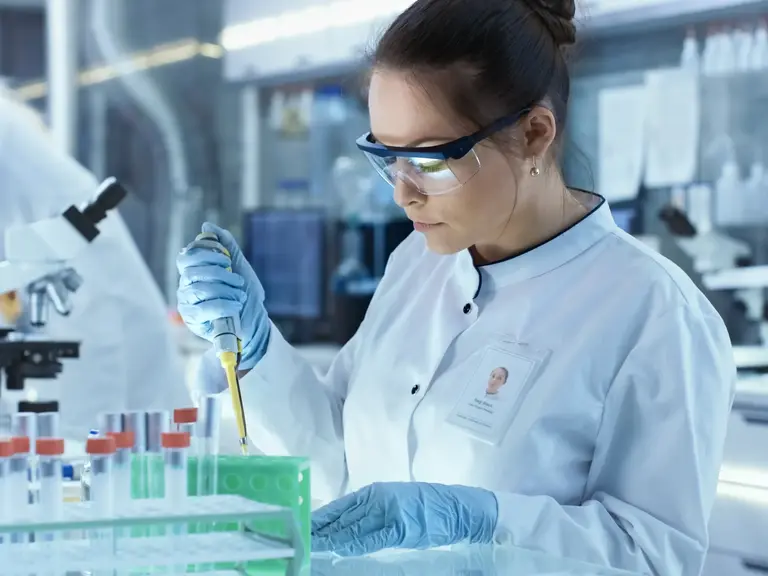 11 Şubat Bilimde Kadınlar ve Kız Çocukları Günü: Erişimden Karar Süreçlerine Uzanan Bir Değerlendirme