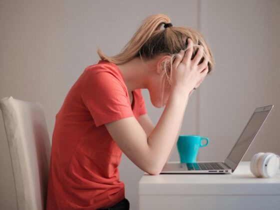 İyileşme mi, Alışma mı?: Gençlerin İyi Olma Hali Üzerine