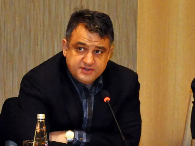 Suat Kınıklıoğlu: Güçlü bir Türkiye’nin anahtarı, demokrasiyi güçlendirmek ve iç barışı sağlamaktır