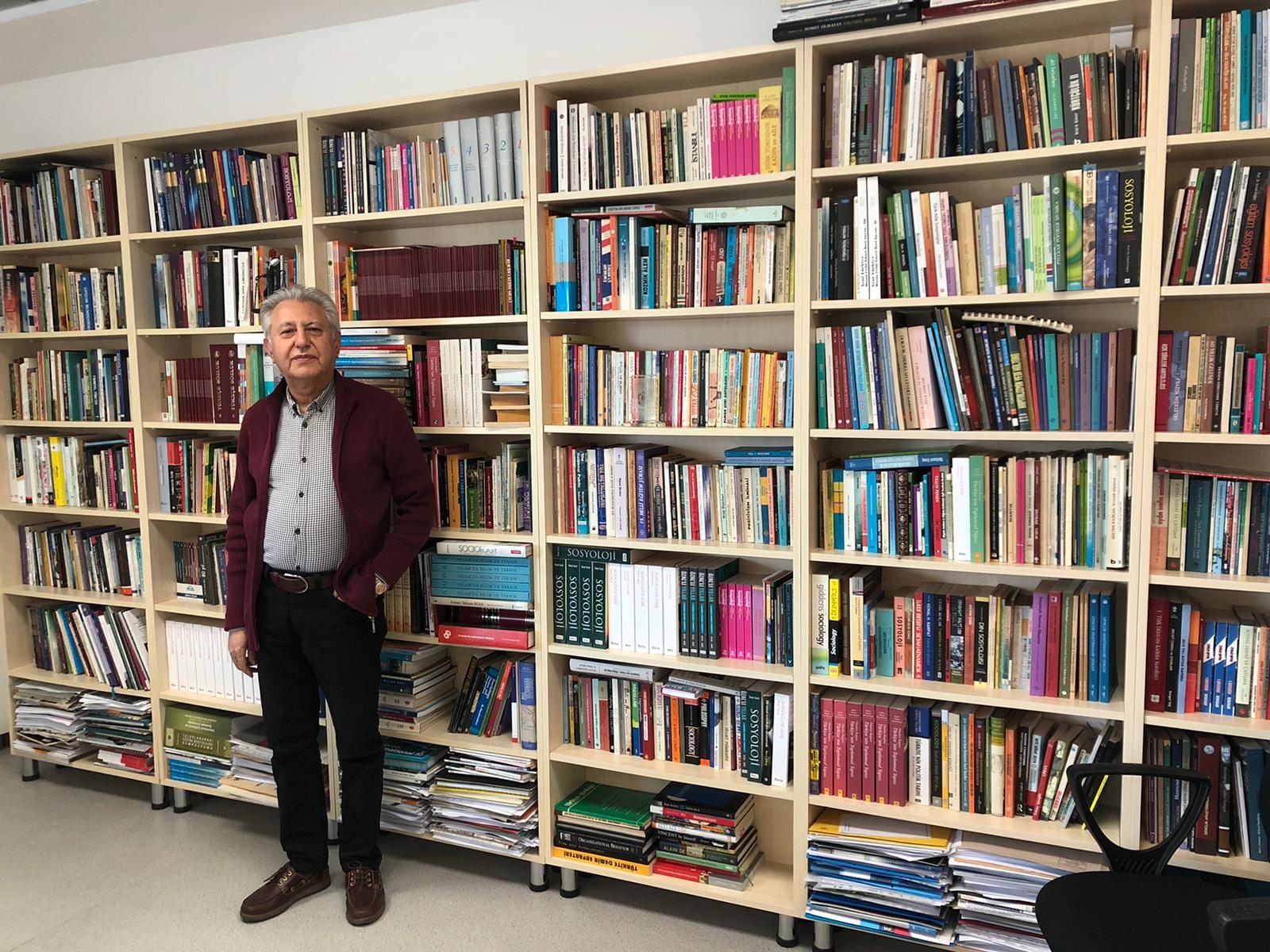 İhsan Sezal: Bu sistemi, Özal’ın getirmeyi düşündüğü başkanlık sistemi ile karşılaştırmak Özal’a saygısızlık olur.