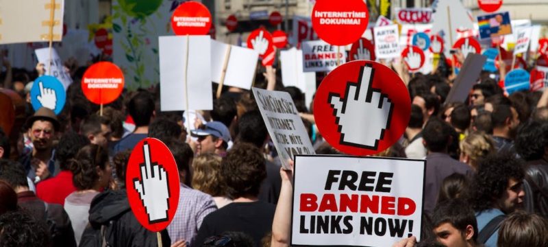 Türkiye’de Medya Tartışmaları ve Politikanın Tahakkümü Türkiye’de Medya Tartışmaları ve Politikanın Tahakkümü
