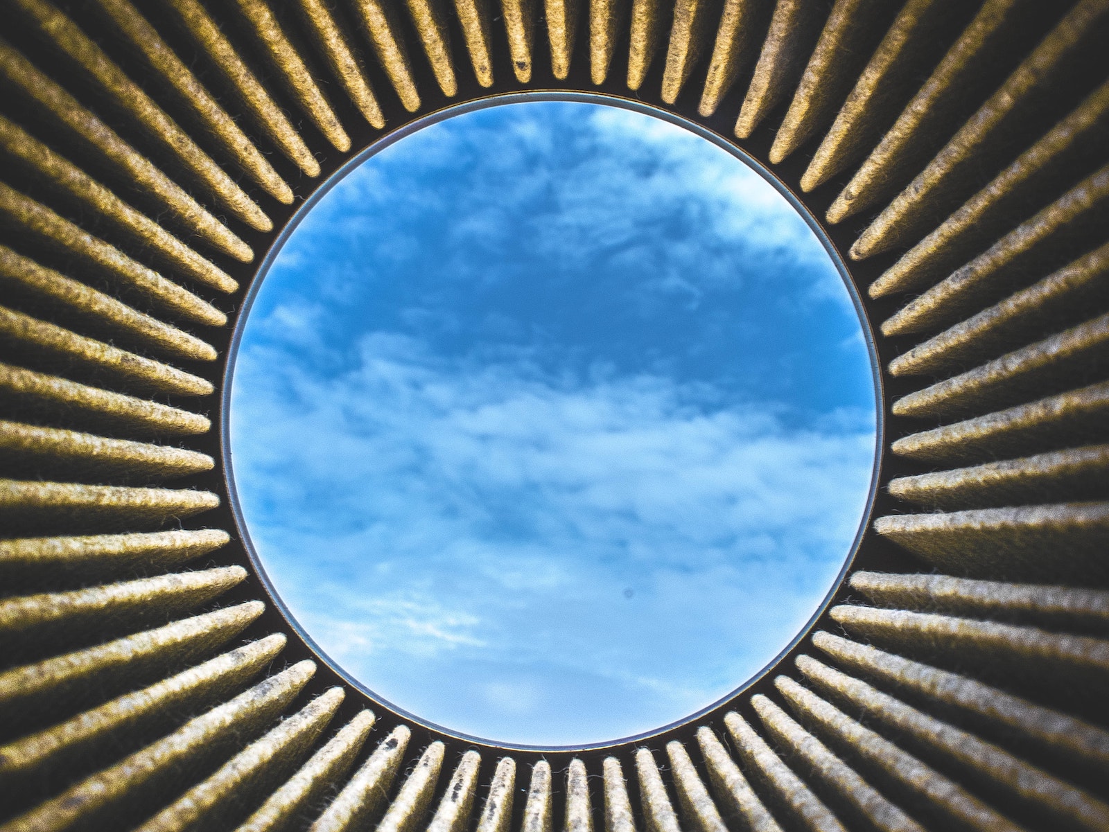 Krizi “Merkez” ile Aşmak: Geçiş Dönemi İçin Bir Çözüm Önerisi