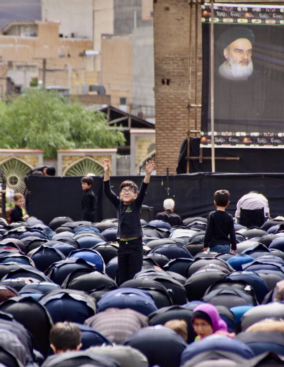 Tatlıdır Ama Serttir, Tebrizimiz Başkenttir